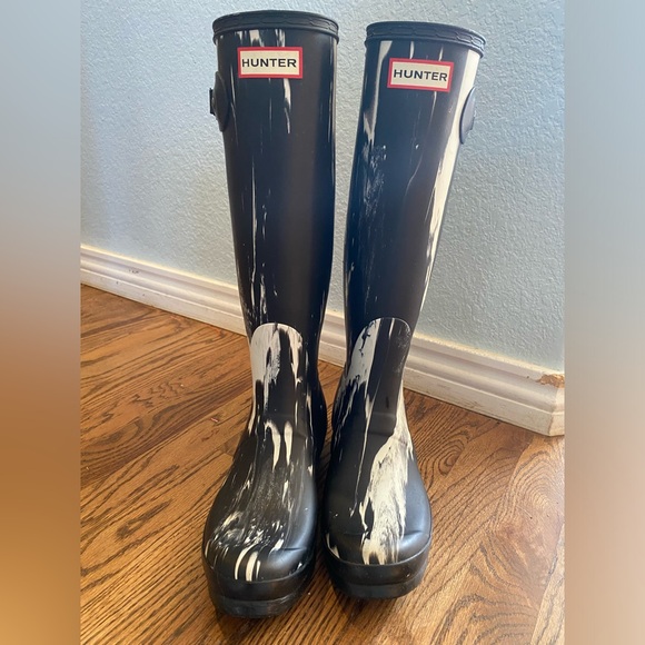 Hunter special edition tall boots. Size 7. Like new condition. - Picture 1 of 5